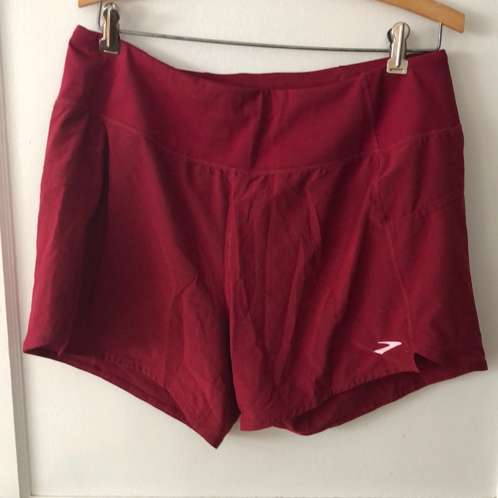Brooks 5” Chaser Shorts NWOT